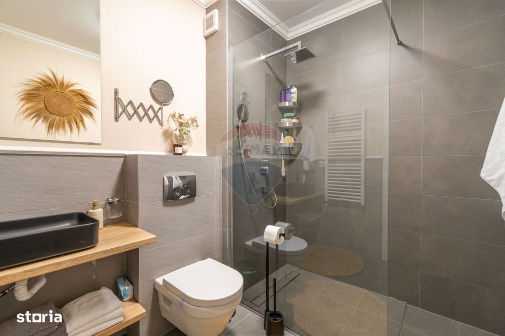 Apartament 3 camere de vanzare Bună Ziua str. Costache Negri Parcare