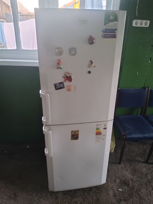 Продам холодильник с доставкой