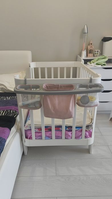 Манеж с маятником