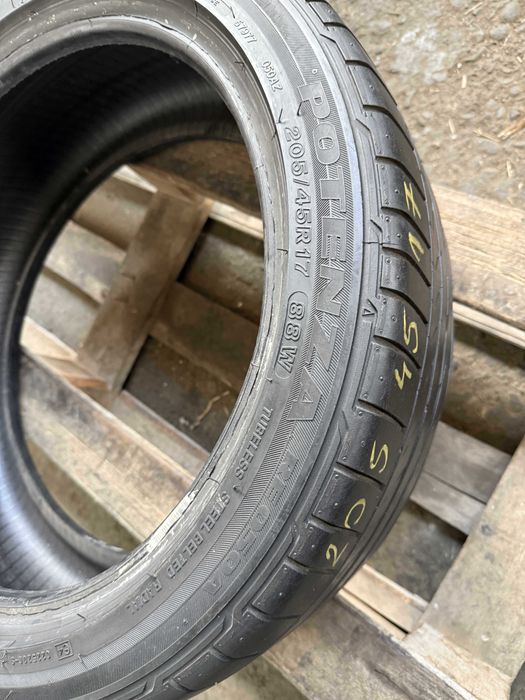 2x Anvelope Vara 205/45 R17 - Bridgestone Potenza RE050A