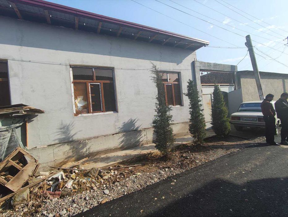 Срочноуй сотилади янги курилган Зангиота Богзор, нархи 60000