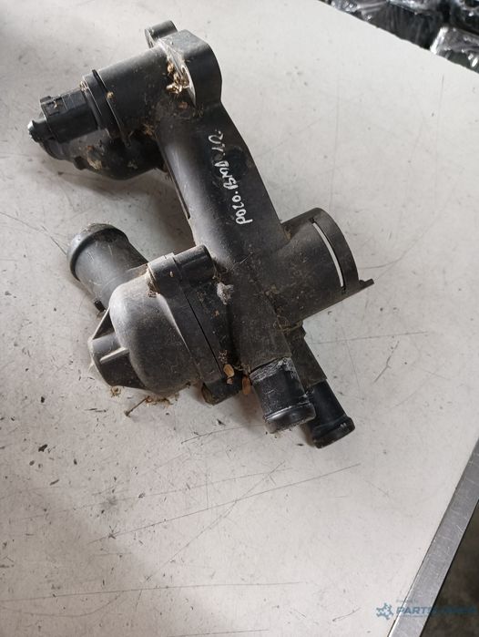 Carcasa Termostat Volkswagen Polo (9N_) [ 2001 - 2012 ] Oem 03C121111B