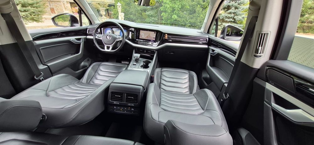 VOLKSWAGEN Touareg 2019 — imagine 4