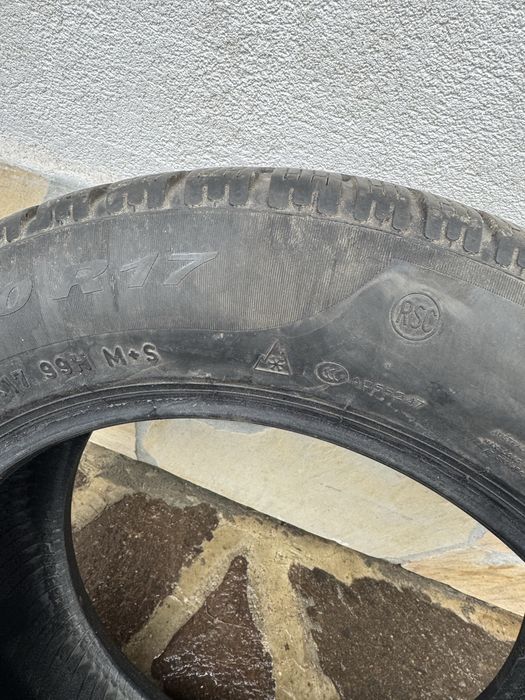 Vand 2 anvelope 225 60 17