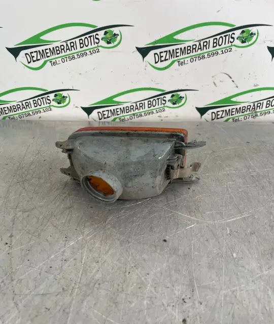 Lampa semnalizare fata dreapta 8580391 Volkswagen VW Golf 1996