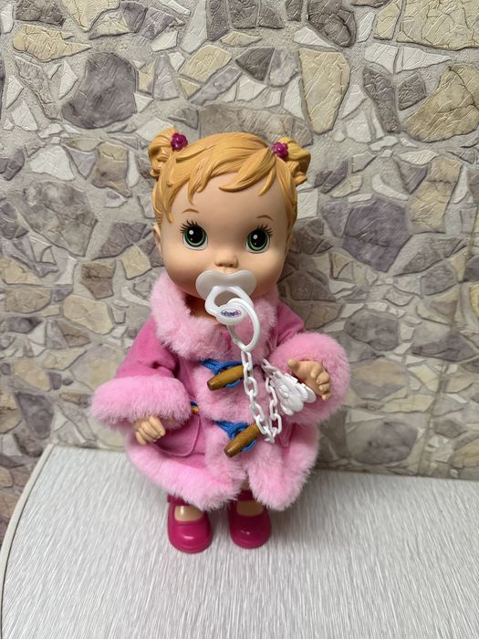 Кукла  фирменная  Hasbro