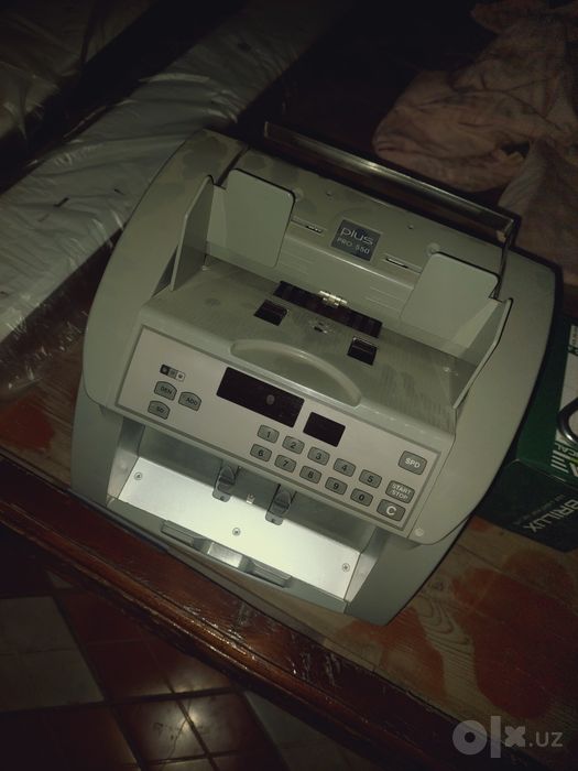 Счётчик банкнот Plus pro 550