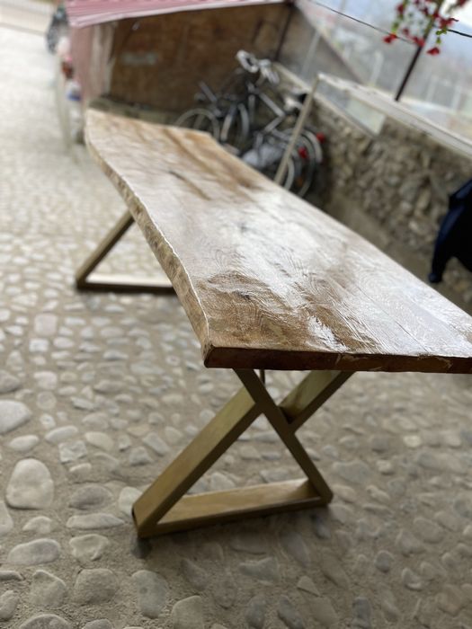 Masa din lemn masiv stejar. Model rustic noua f frumoasa