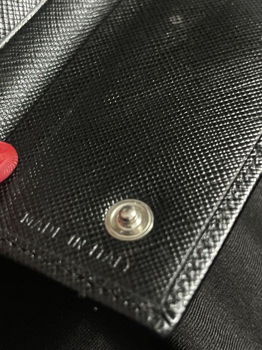 Prada кошелек или ключница