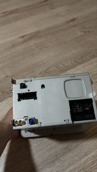 VW RNS 315 vând / schimb cu subwoofer