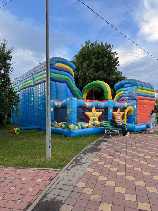 Надувной батут, аттракцион