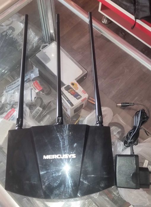 Wi-Fi роутер  3х антенали