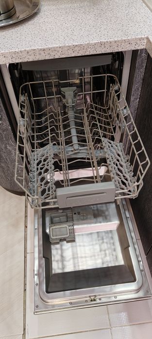 Посудомоечная машина продам