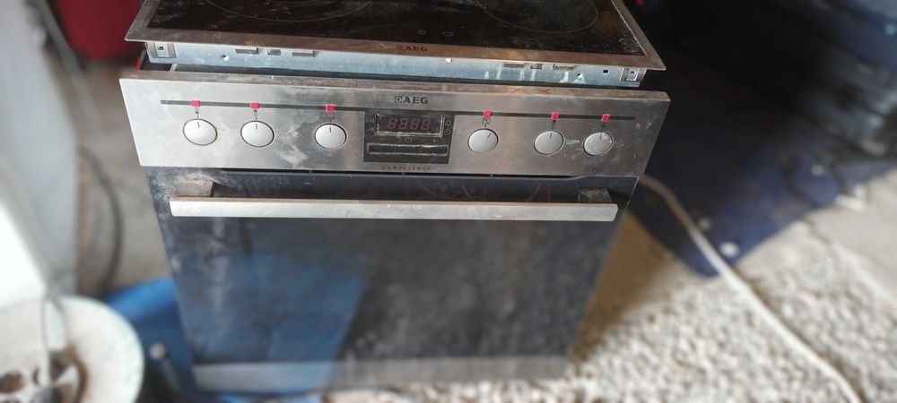 Фурна за вграждане с керамичен плод Siemens