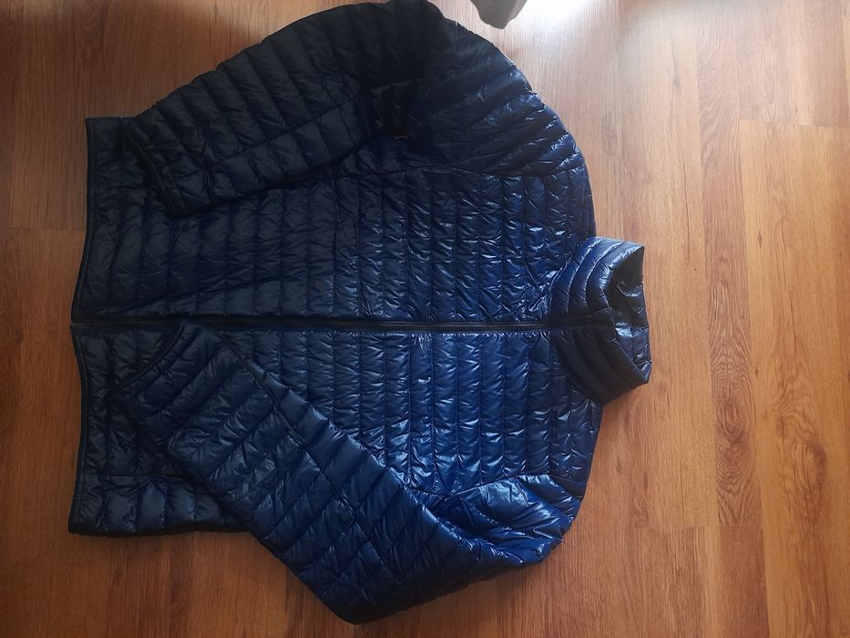 Adidas мъжко яке S- M размер.