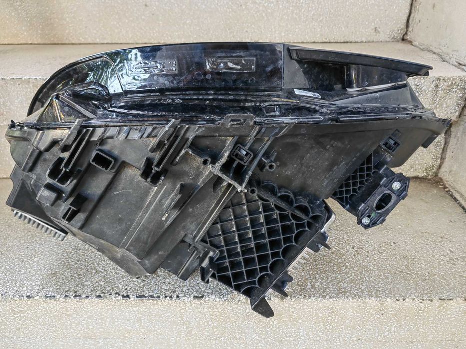 Фар BMW 2 G42 G87 LED десен/ Фар BMW G87 / Фар БМВ 2 Г42 Г87 Оригинале