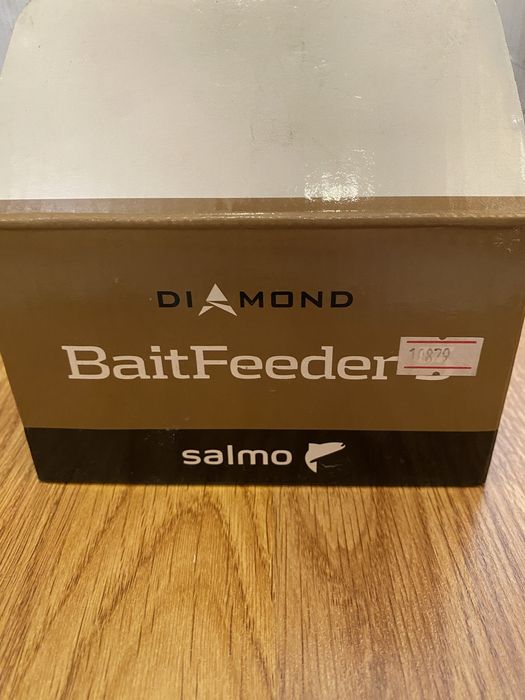 Salmo diamond 5 baitfeeder катушка
