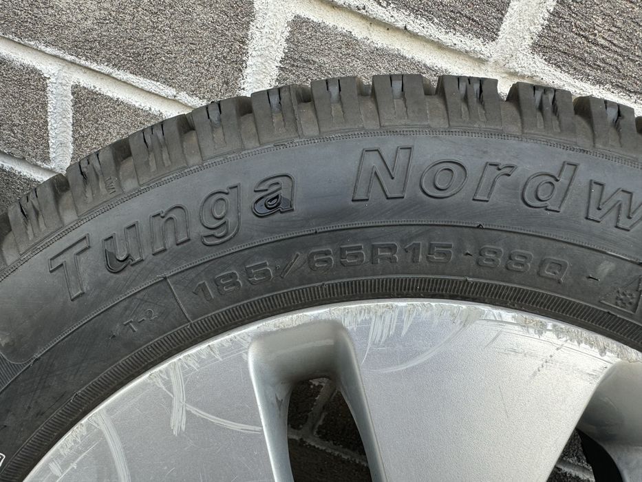 Продам шины зимние