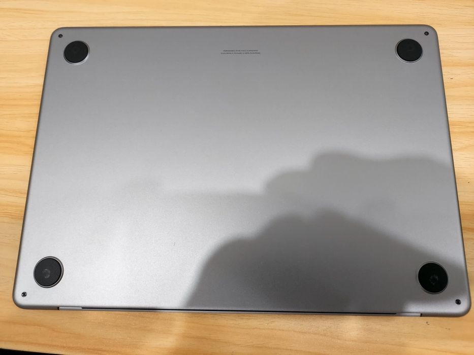MacBook M3, 2024