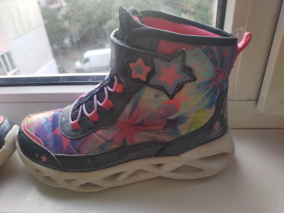Sketchers оригинални маратонки