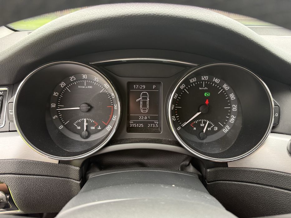 Skoda Superb 2.0 TDI 4x4 DSG 170cp