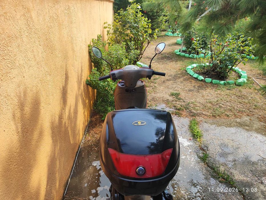 Scooter Piaggio Zip 49ccm