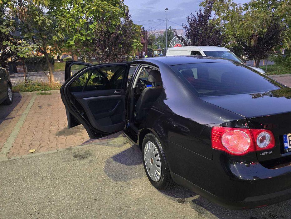 Volkswagen Jetta 1.9 TDI 105 CP DSG | 2008 | 240.000 km