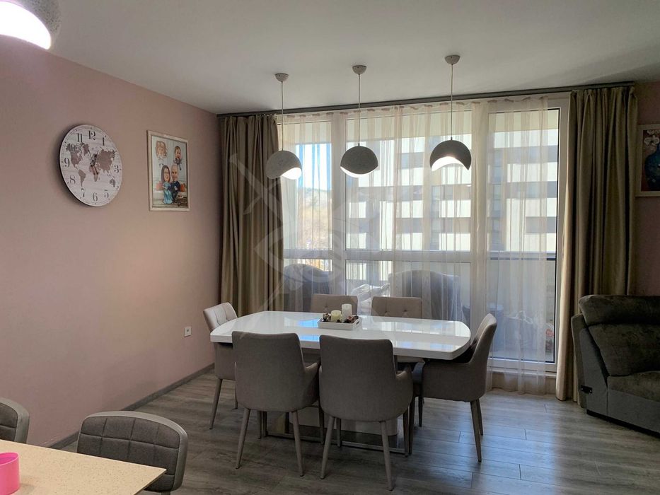 Продава се Многостаен апартамент в Варна, Победа - 172 кв.м за 3344 €/кв.м - Снимка #1