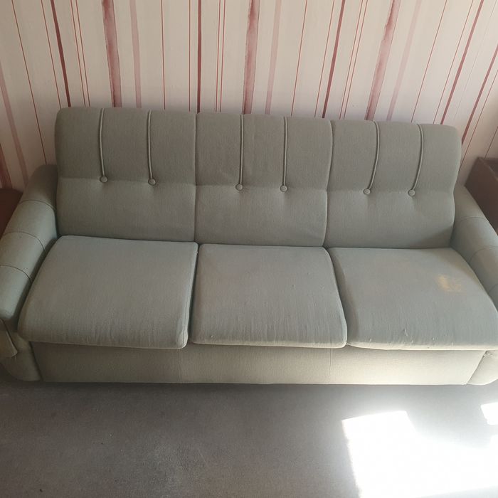 Диван здрав масивен