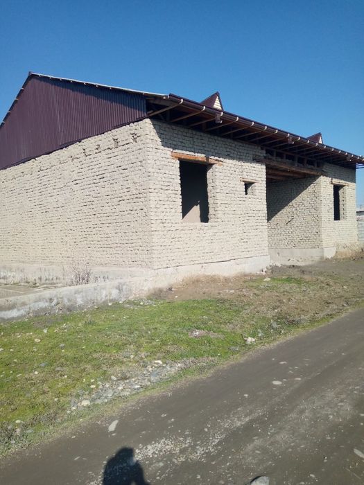 Uy sotiladi arzon narxda