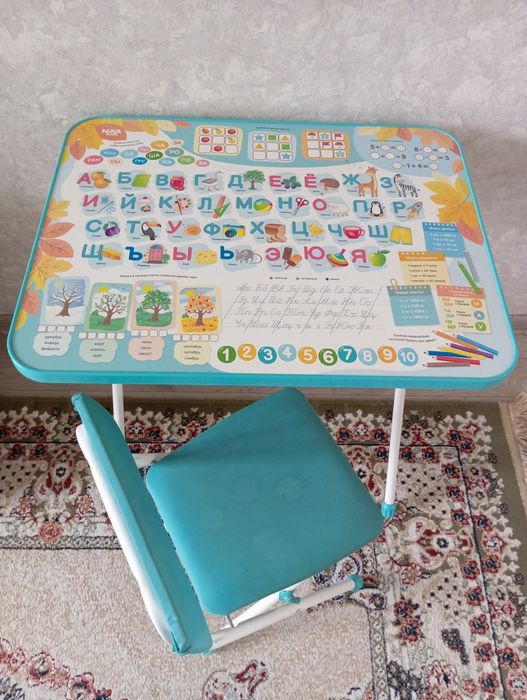 Продам детский стол и стульчик