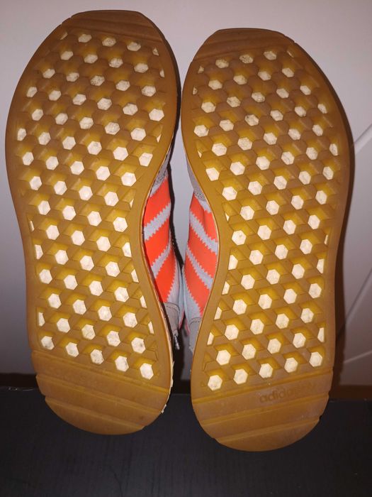 Vând incaltari sport ADIDAS INIKI