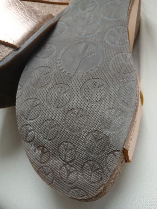 Чехли естествена кожа 38