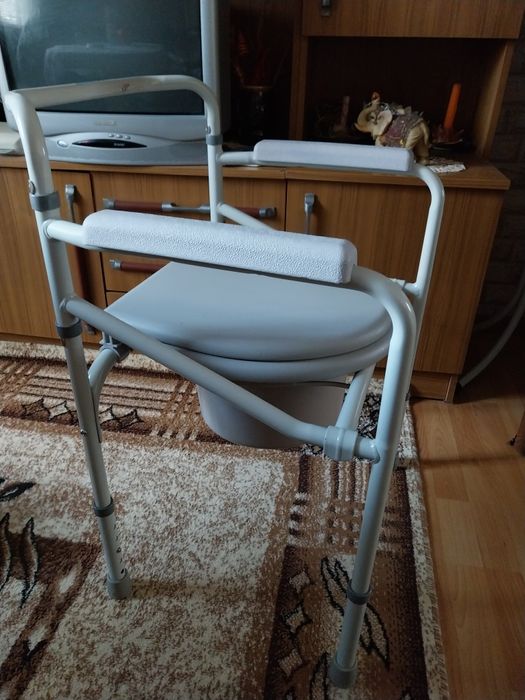 Тоалетен стол Mobllux