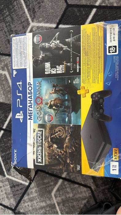 PlayStation 4 Slim 1 ТБ (CUH-2208B) 2джостика диски прошитая