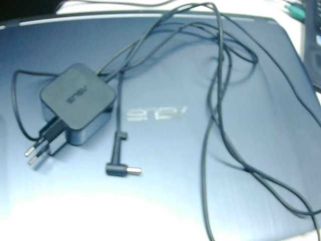 Ноутбук Asus номер лота 990229