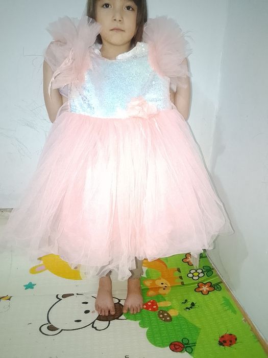 Новогодный көйлектер сатылады