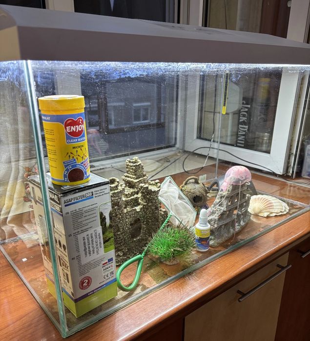 Acvariu 105 l cu filtru, LED si accesorii.