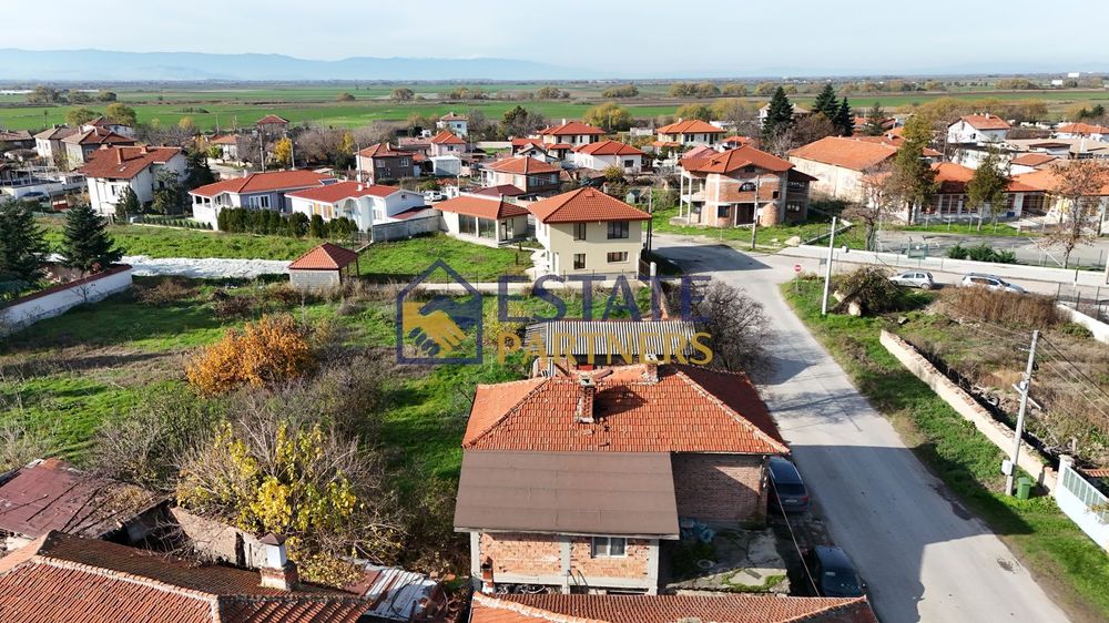 Къща в Пловдив, област-с.Радиново площ 169 цена 169000