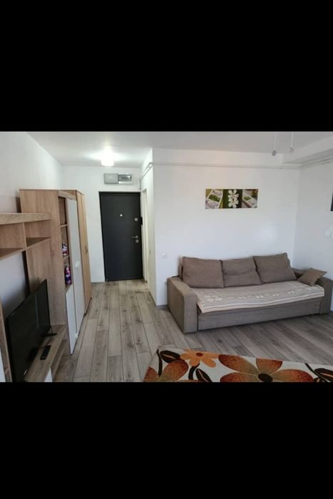 Vand Garsoniera   + loc parcare Nucului 20.