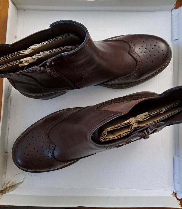 Ghete femei piele bordo firma Clara Barson, noi, cutie originală