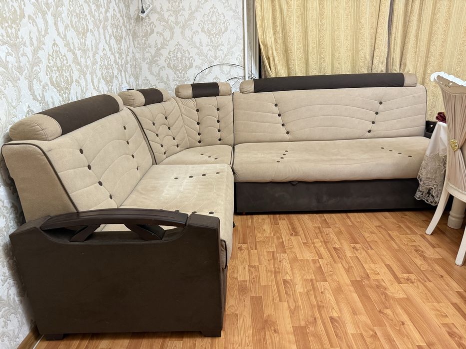 Продаю угловой диван в отличном состоянии
