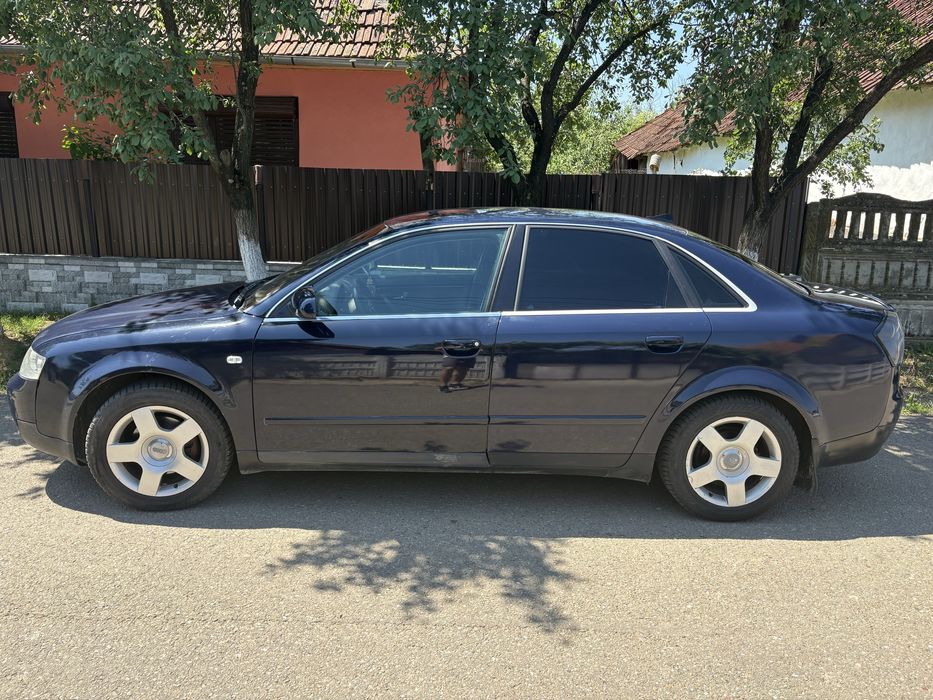 AUDI A4 0 — imagine 3