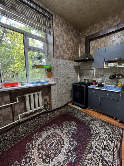 Чиланзар-1 | Сталинка 54 м² | С мебелью | Кирпичный дом