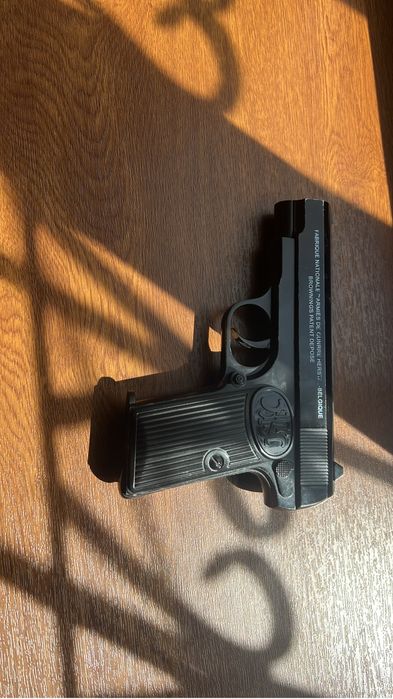 Писталет игрушка