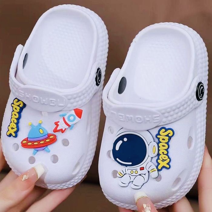 Продам кроксы новые