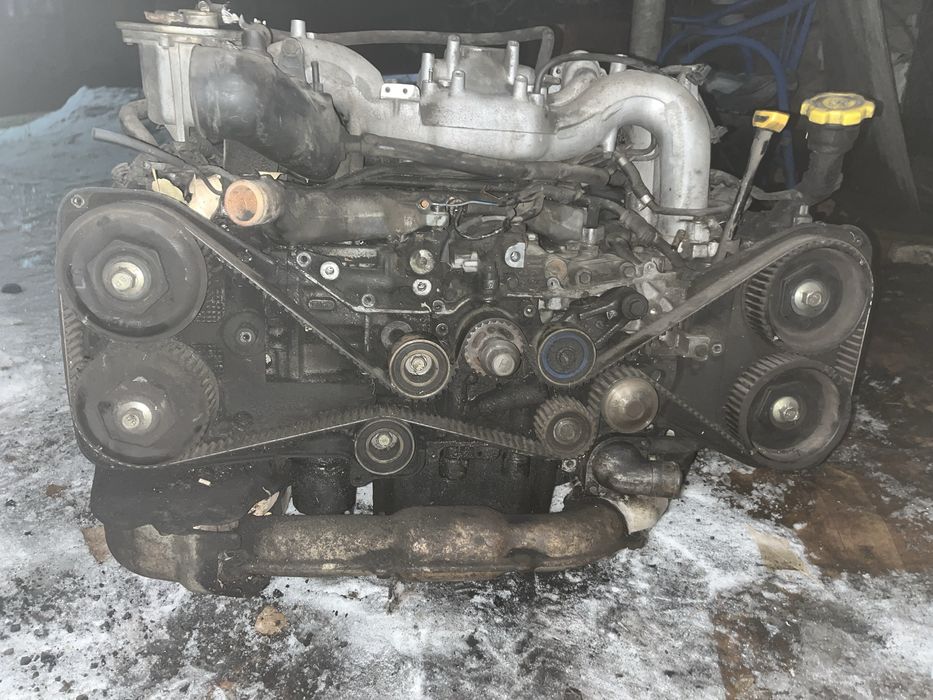 Мотор субару ej20