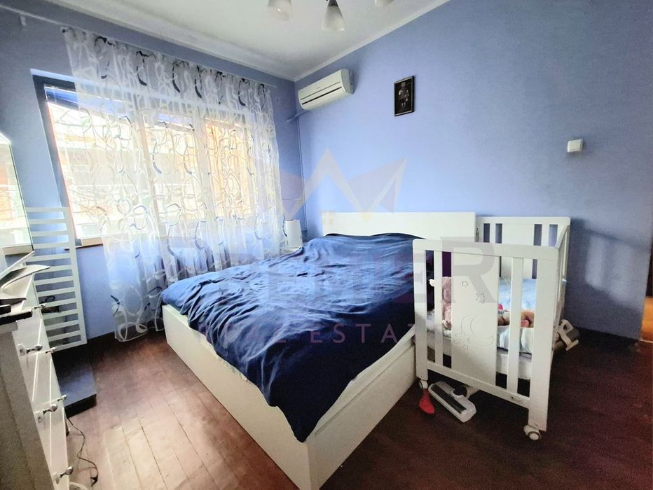 Продава се Двустаен апартамент в София, Оборище - 81 кв.м за 4075 €/кв.м - Снимка #1
