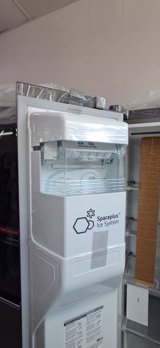 Frigider side by side LG instaview 635l import Garanție AEG60