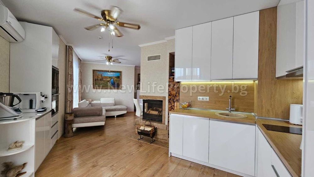Продава се Четиристаен апартамент в к.к. Слънчев бряг - 120 кв.м за 2000 €/кв.м - Снимка #2